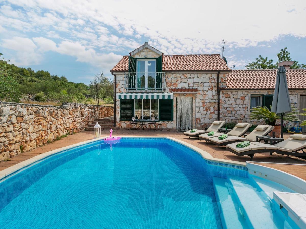 Chic Holiday Home In Marina With Private Swimming Pool Zewnętrze zdjęcie
